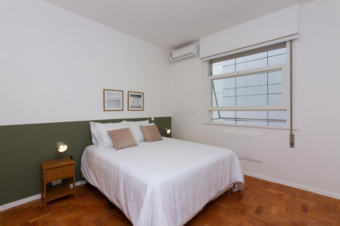 Apartamento R. João Lira, 103 - Leblon - LB009
