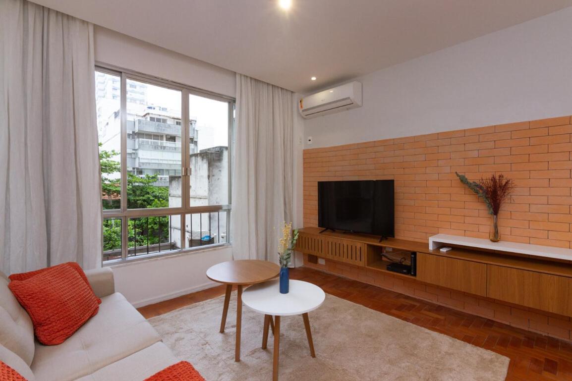 Appartement R. Joao Lira, 103 - Leblon - Lb009